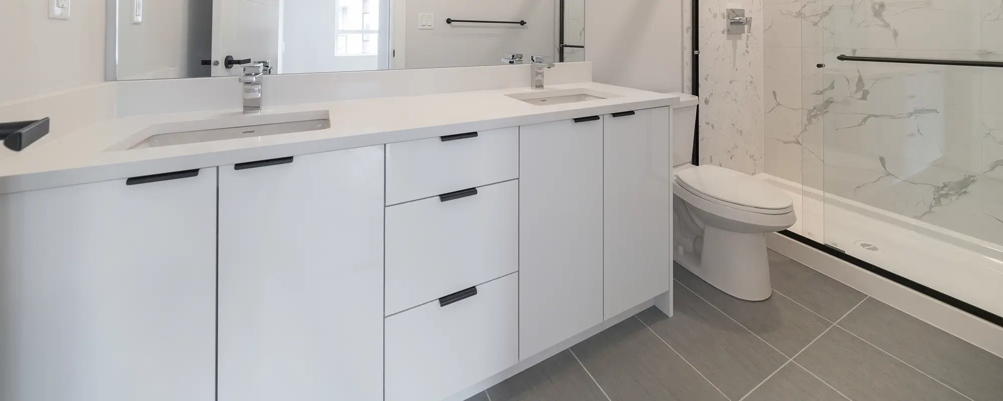 Custom Washroom Cabinets and vanities